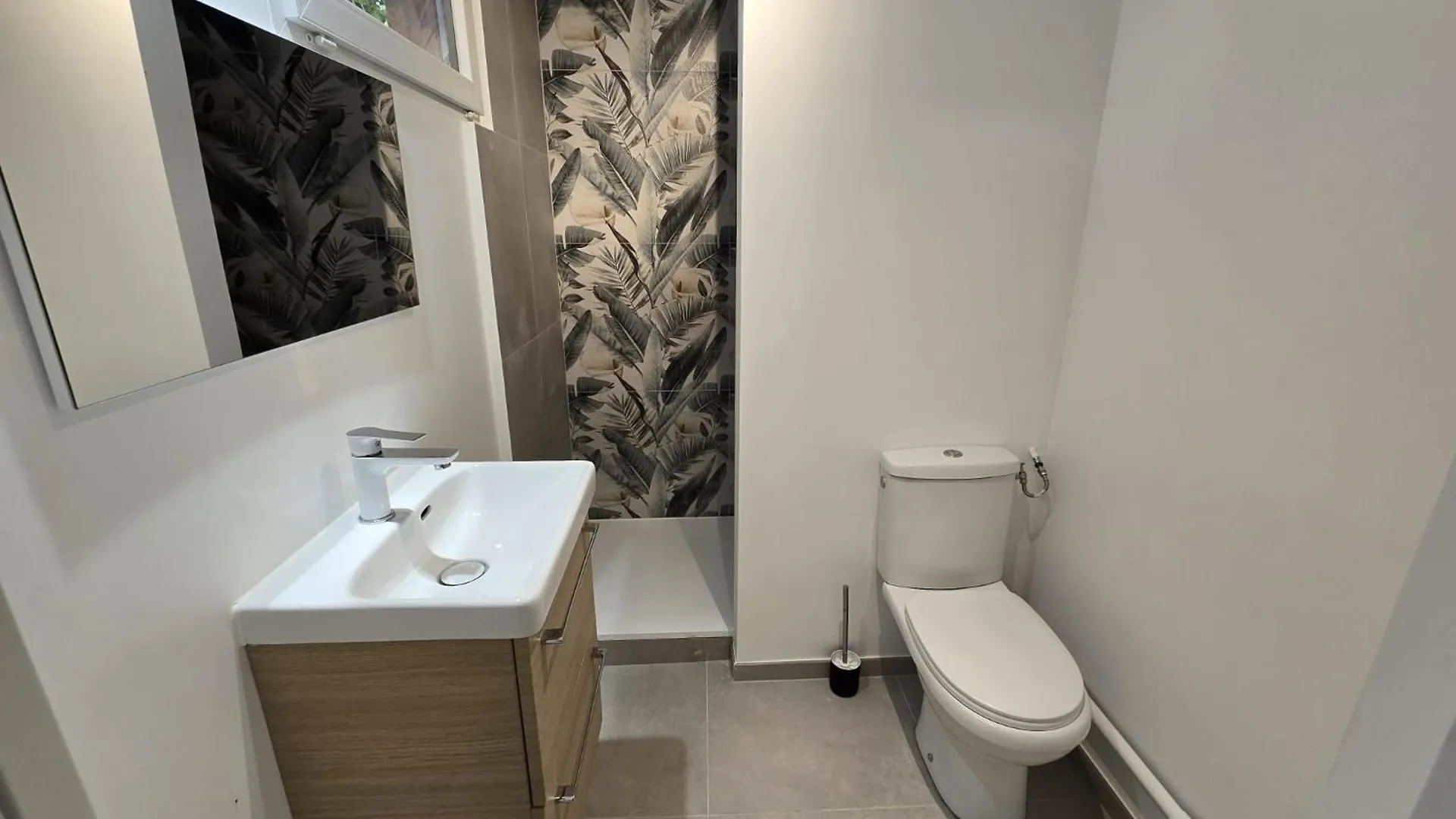 Gregbnb - T2 37M2 - Terrasse - Clim - Ouest - 3 Toulon 0*,
